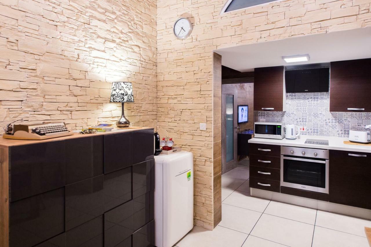 10 La Ruelle Apartment Valletta Exterior photo